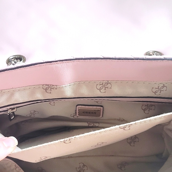 VINTAGE GUESS QUILTED PURSE - Picture 5 of 10